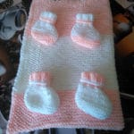 BABYDECKE KUSCHELDECKE GESTRICKT FÜR EIN MÄDCHEN