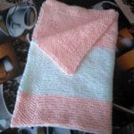 BABYDECKE KUSCHELDECKE GESTRICKT FÜR EIN MÄDCHEN